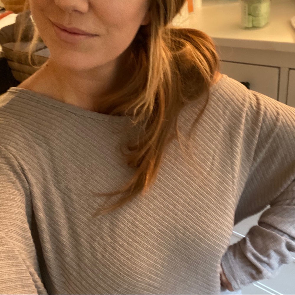 Off the Shoulder Ribbed Sweater - Picture 7 of 8